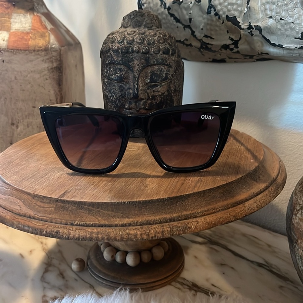 Quay Australia Black Rectangular Sunglasses